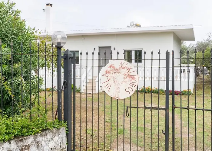 Vakantiehuis Private House With Garden Next To The